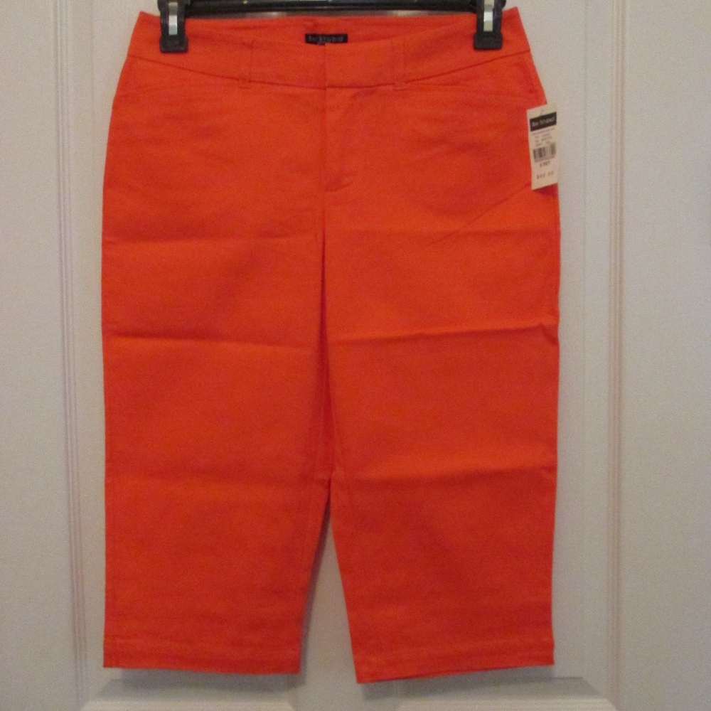 BAY STUDIO orange Capri pants - sz 6P - MSRP $40.